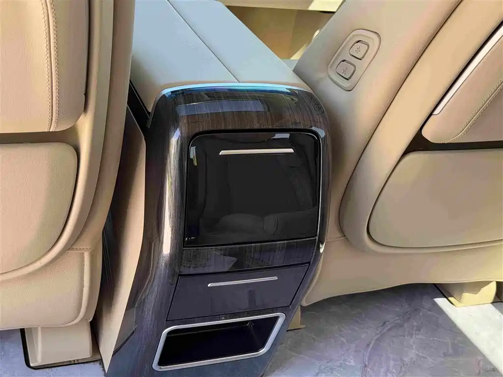 Buick GL8 — миниатюра 9