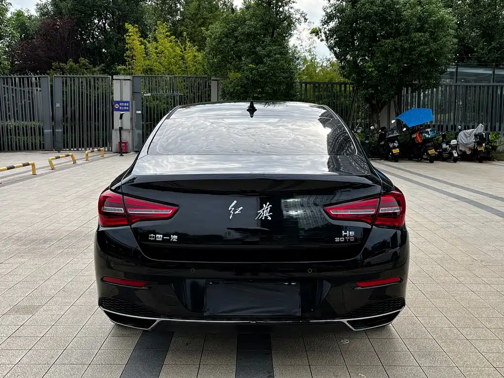 Hongqi Hongqi H5 — миниатюра 14