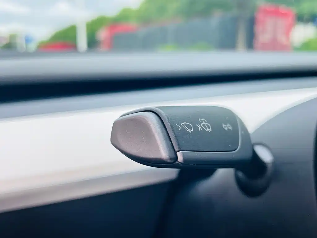 Tesla Model 3 — миниатюра 26