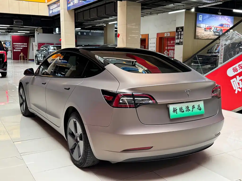 Tesla Model 3 — миниатюра 6