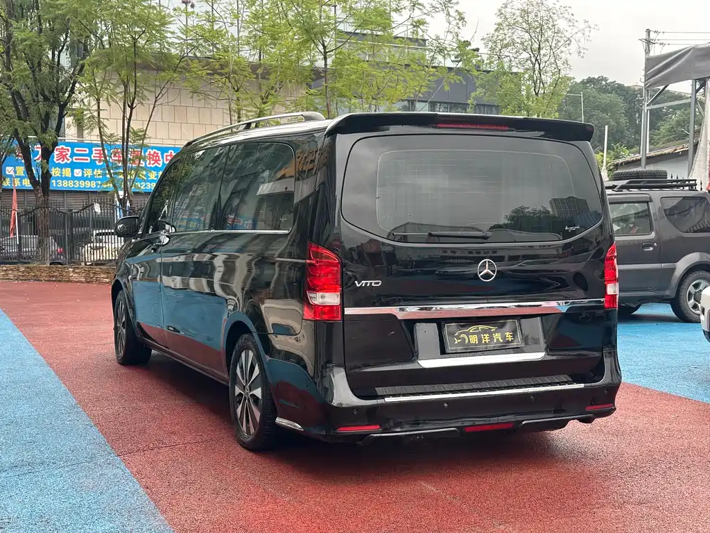 MERCEDES-BENZ VITO