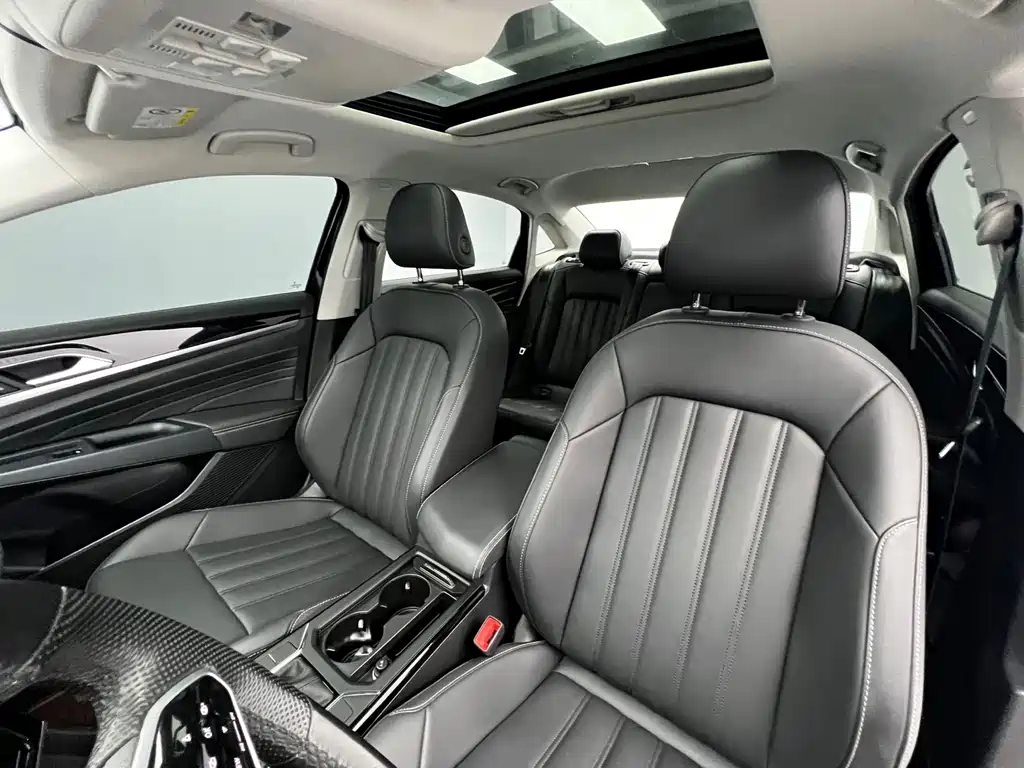 Volkswagen Passat — миниатюра 13