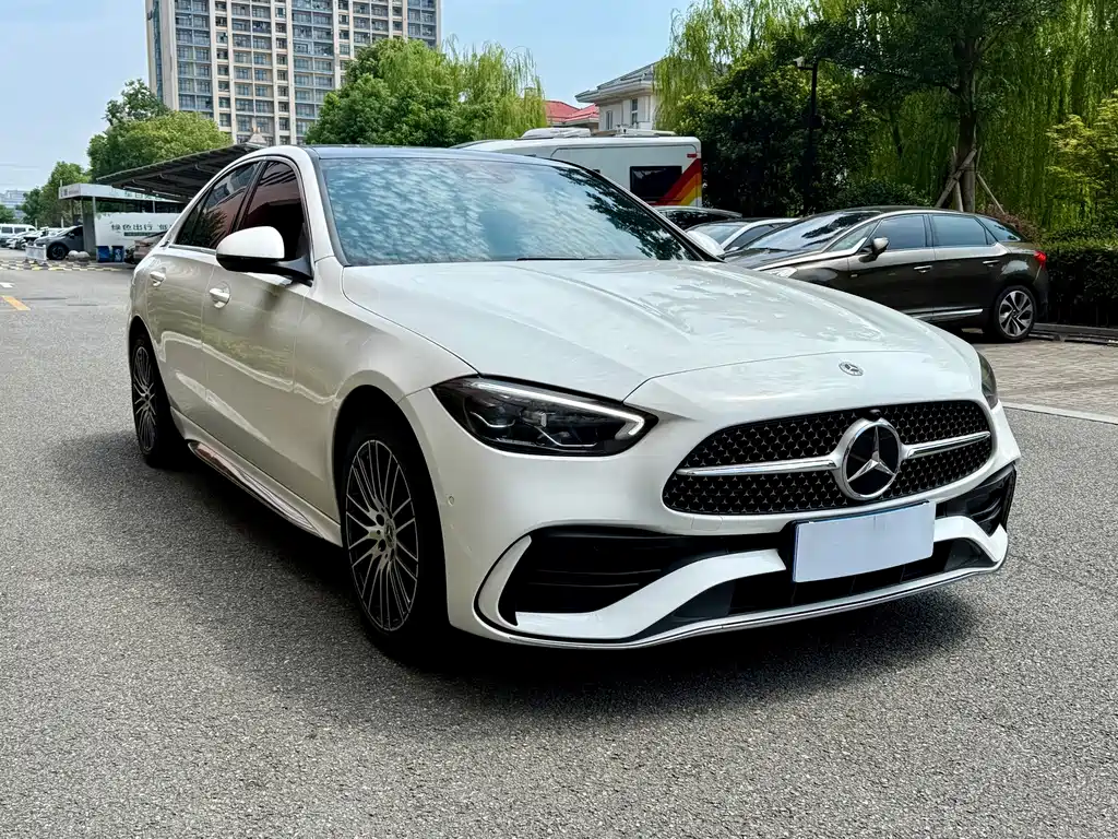 Mercedes-Benz C-Class — миниатюра 3