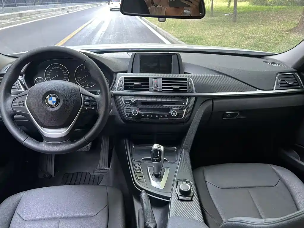 BMW 3 Series — миниатюра 11