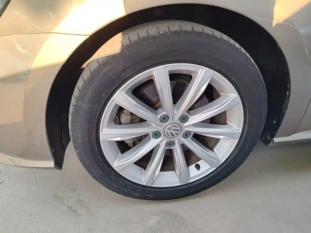 Volkswagen Passat — миниатюра 23