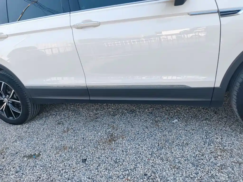 Volkswagen Tiguan L — миниатюра 21