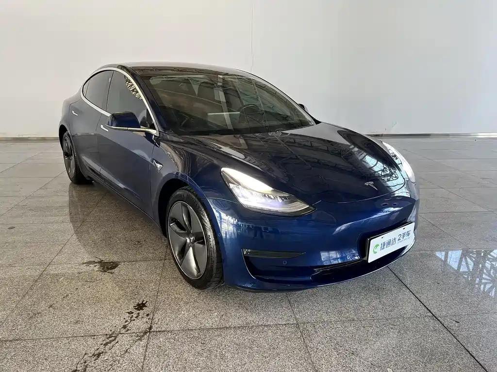 Tesla Model 3 — миниатюра 6