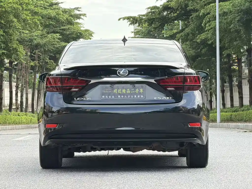 Lexus ES — миниатюра 6