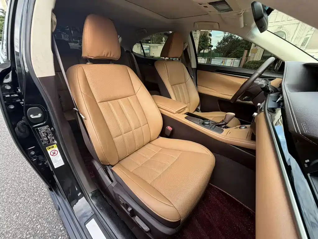 Lexus ES — миниатюра 8