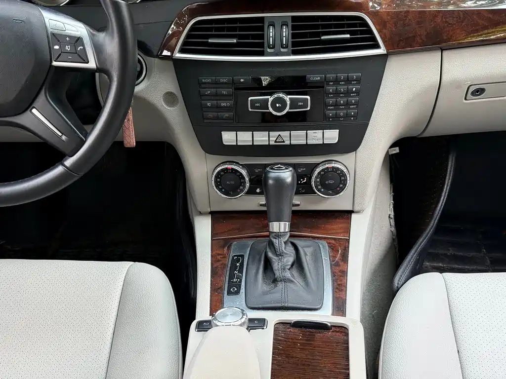 Mercedes-Benz C-Class — миниатюра 9