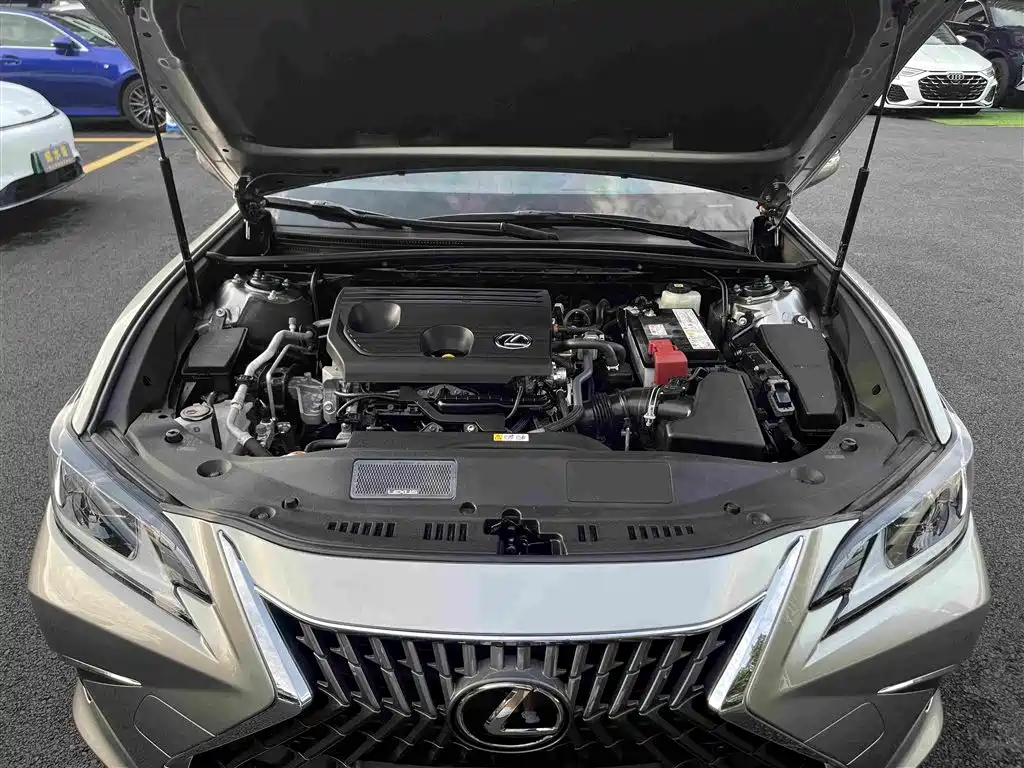 Lexus ES — миниатюра 28