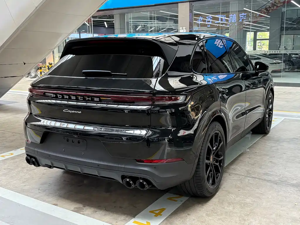 Porsche Cayenne — миниатюра 18