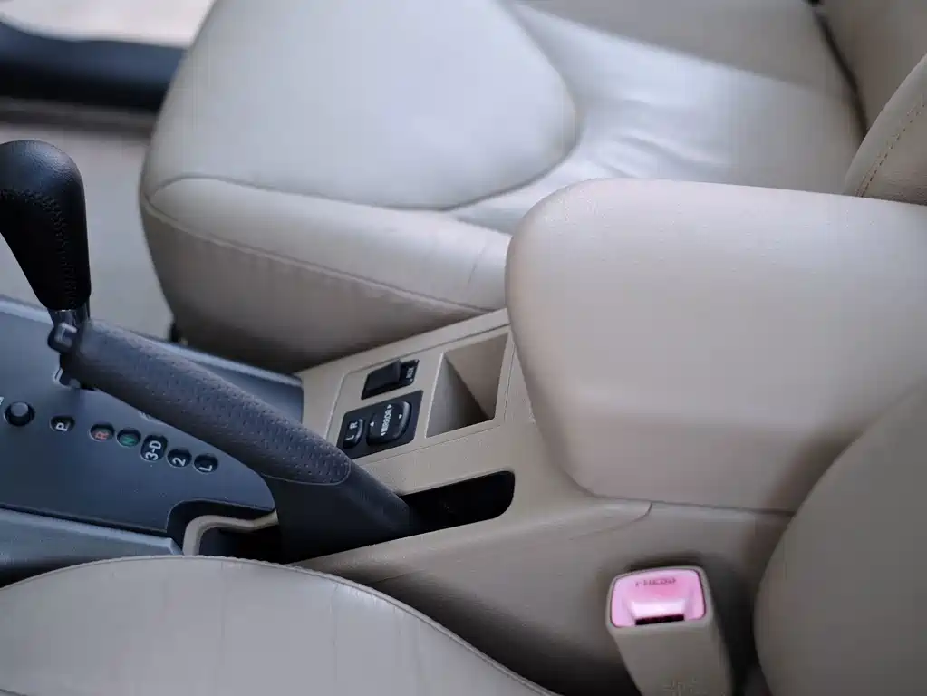 Toyota RAV4 — миниатюра 23