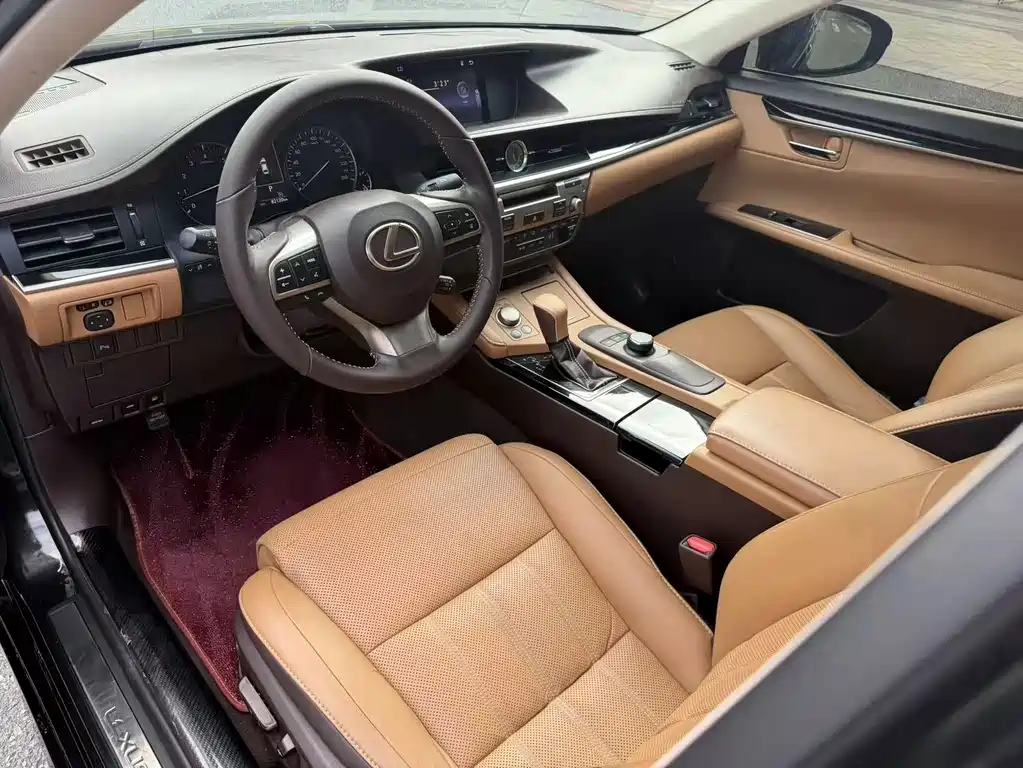 Lexus ES — миниатюра 10