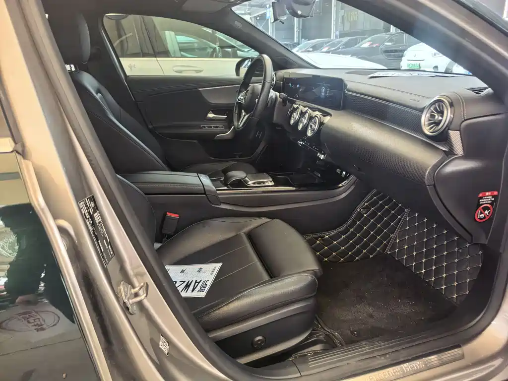 MERCEDES-BENZ A CLASS