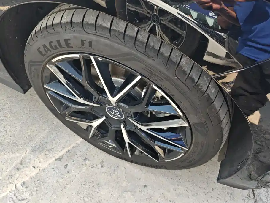 BYD Han — миниатюра 6