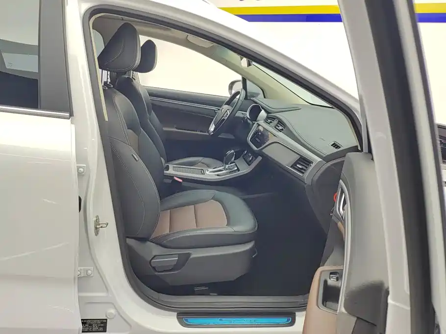 Geely Emgrand GS — миниатюра 8