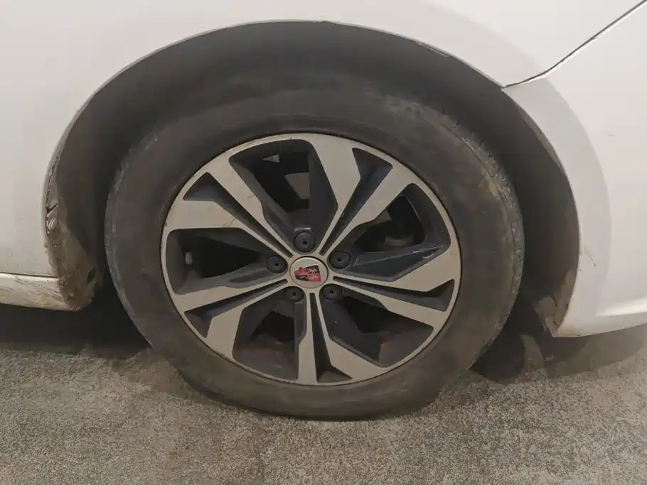 Roewe 360 — миниатюра 6