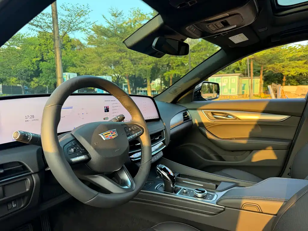 Cadillac CT5 — миниатюра 13
