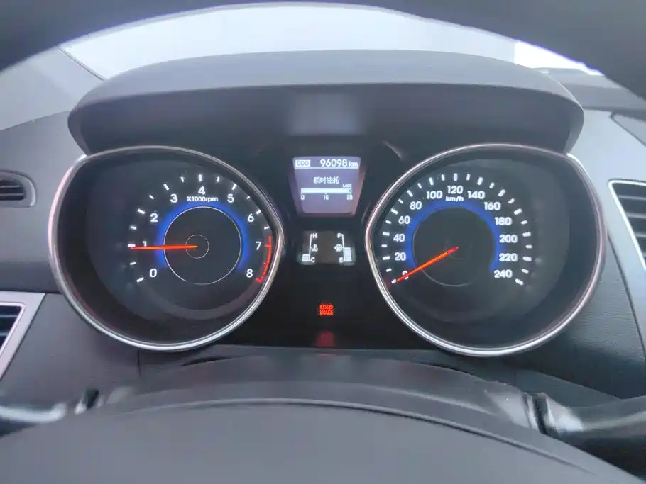 Hyundai Elantra Langdong — миниатюра 14