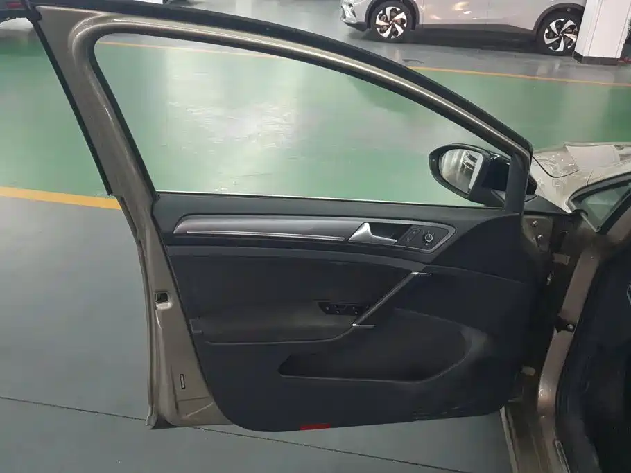 Volkswagen Golf — миниатюра 7