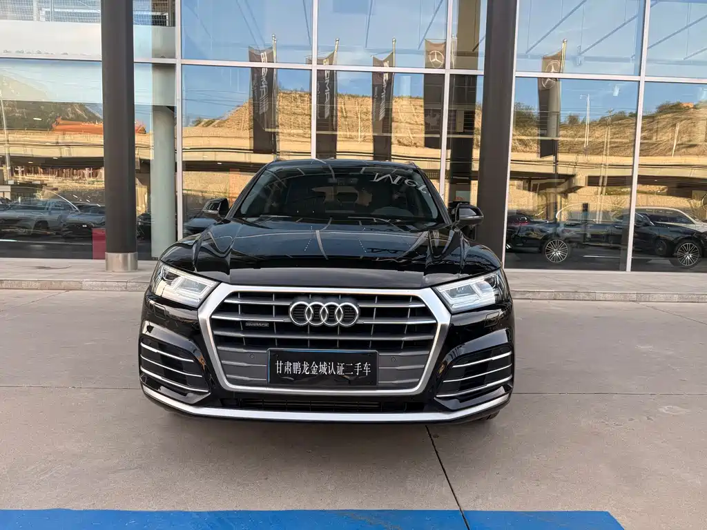 Audi Q5L — миниатюра 2