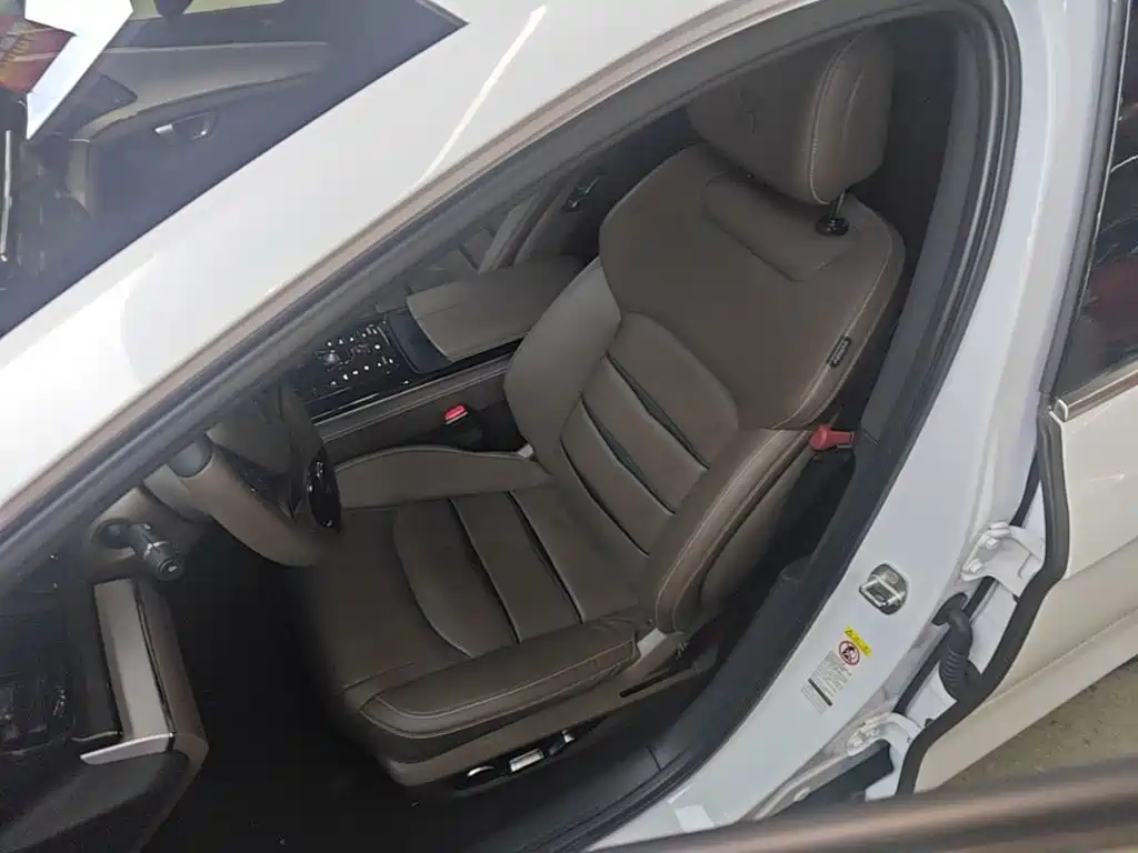 BYD Han — миниатюра 15