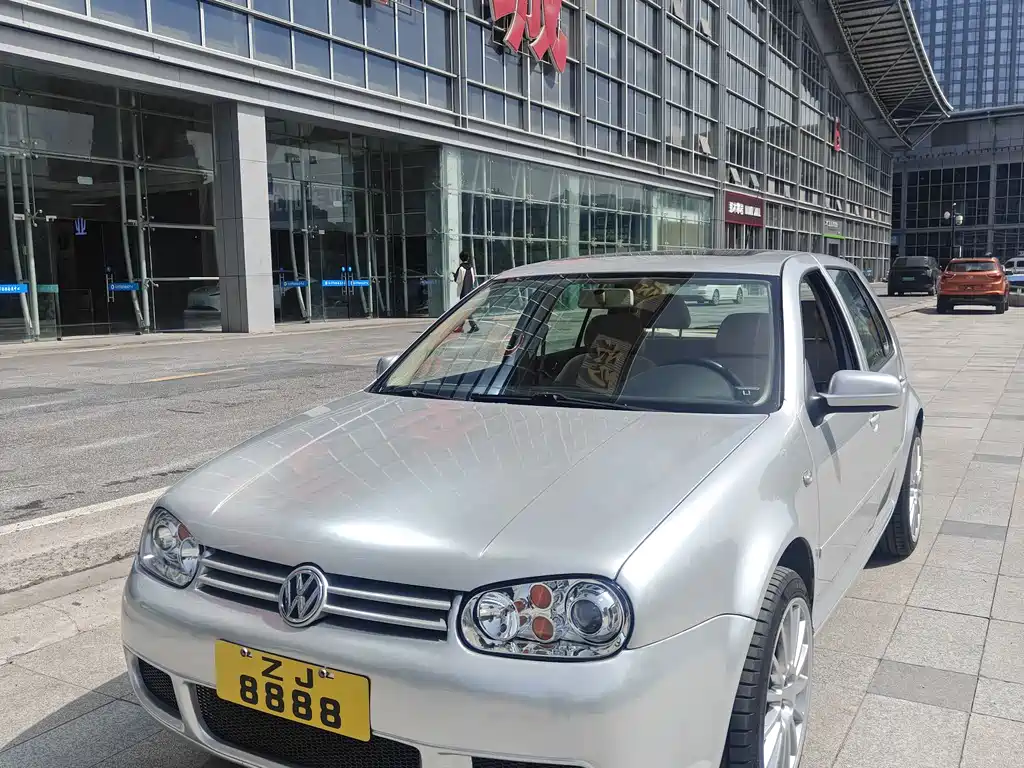Volkswagen Golf 06 1.6 AT Fashion
