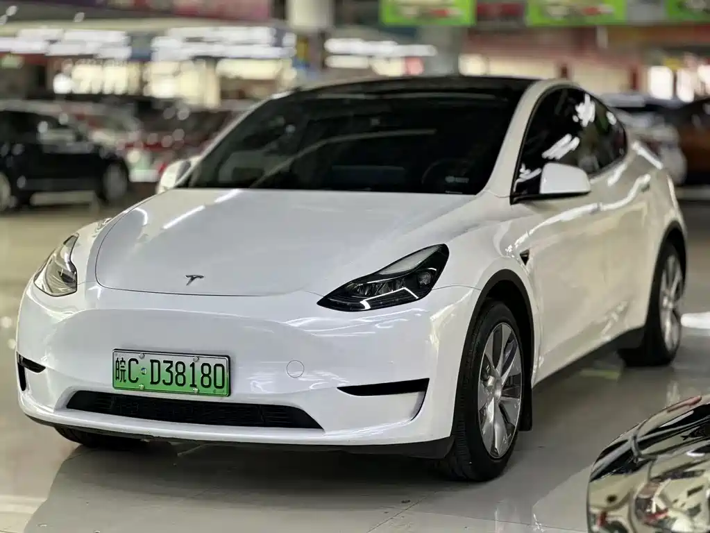 Tesla Model Y 2022