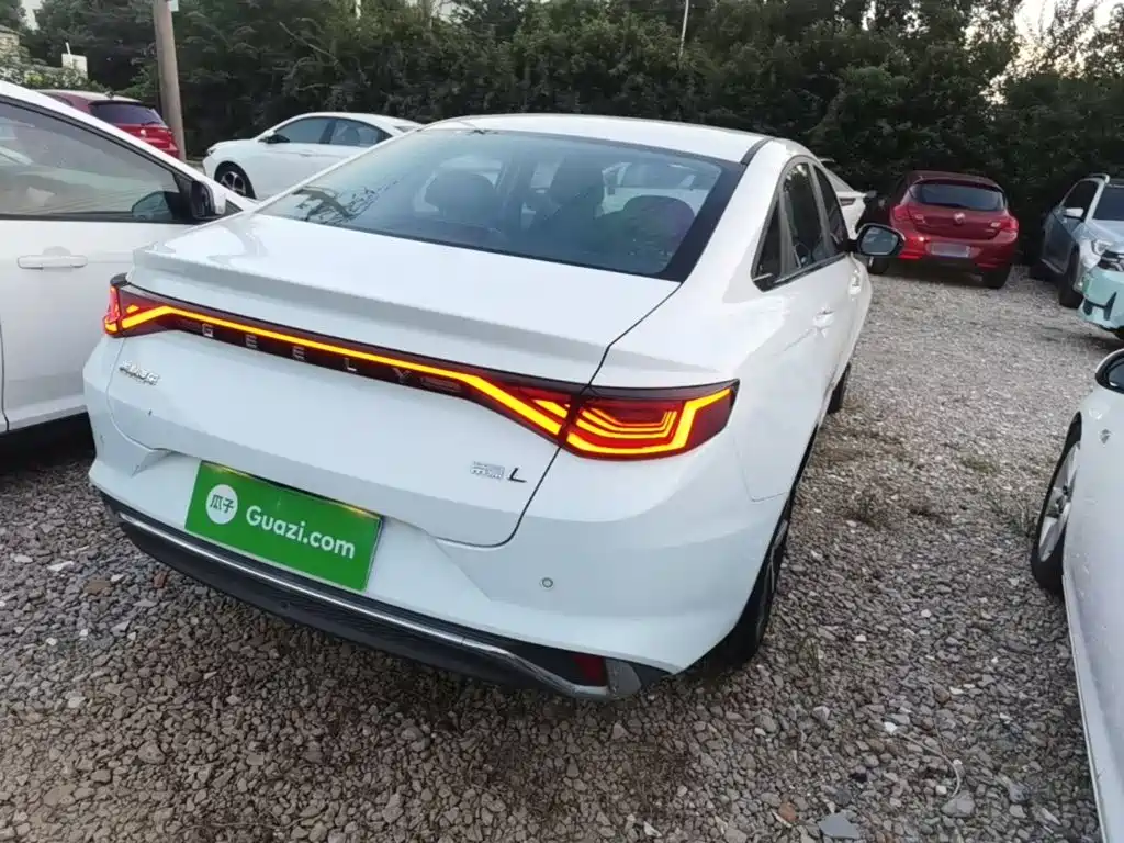 Geely Emgrand L — миниатюра 7