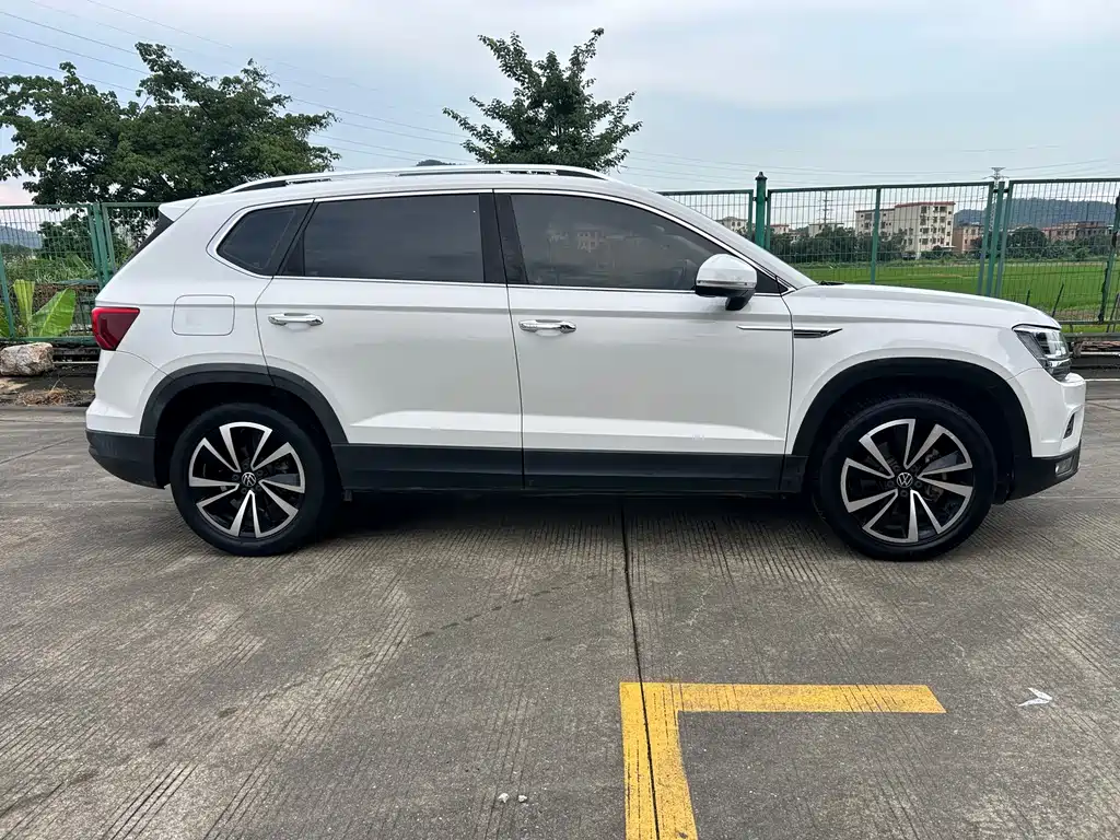 Volkswagen Tharu — миниатюра 4