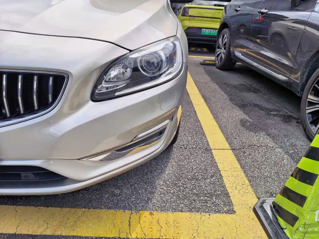 Volvo S60 — миниатюра 3