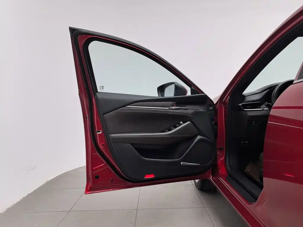 Mazda Atenza — миниатюра 8