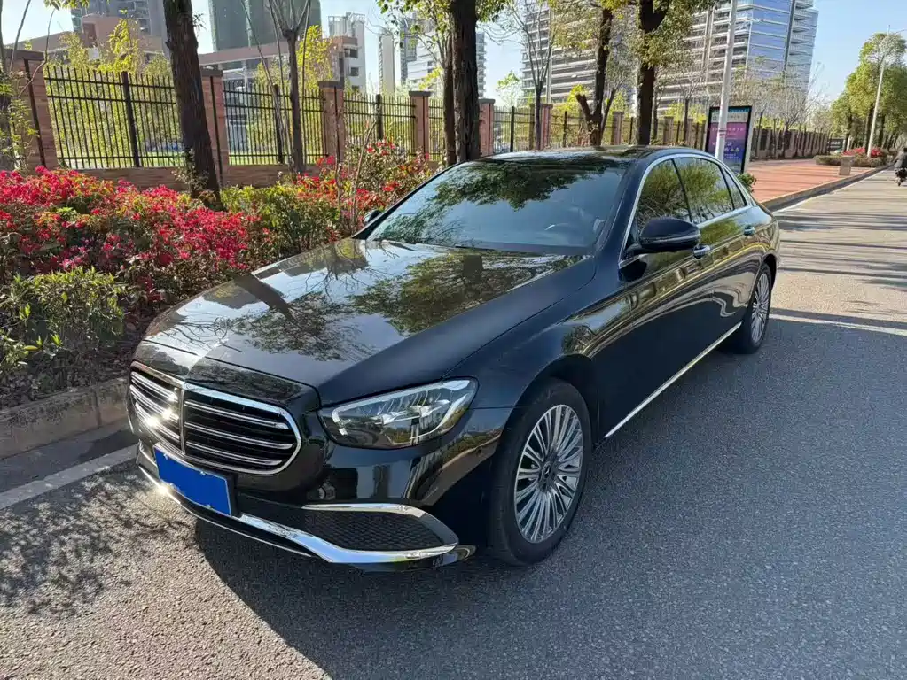 Mercedes-Benz E-Class 2023