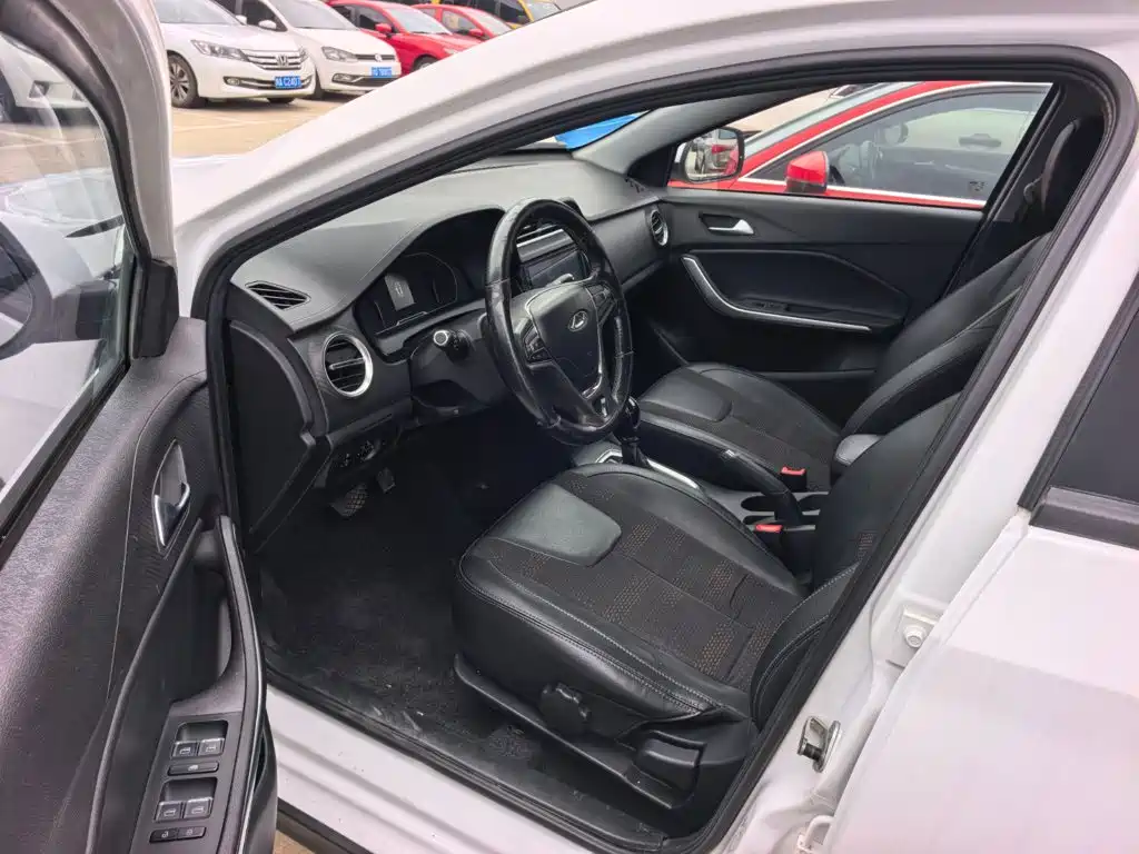 Chery Tiggo 3x — миниатюра 8