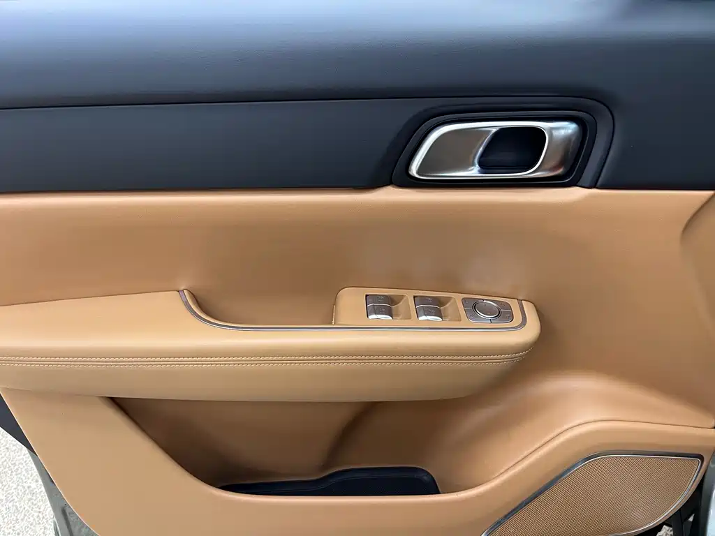 Li Auto Li ONE — миниатюра 12