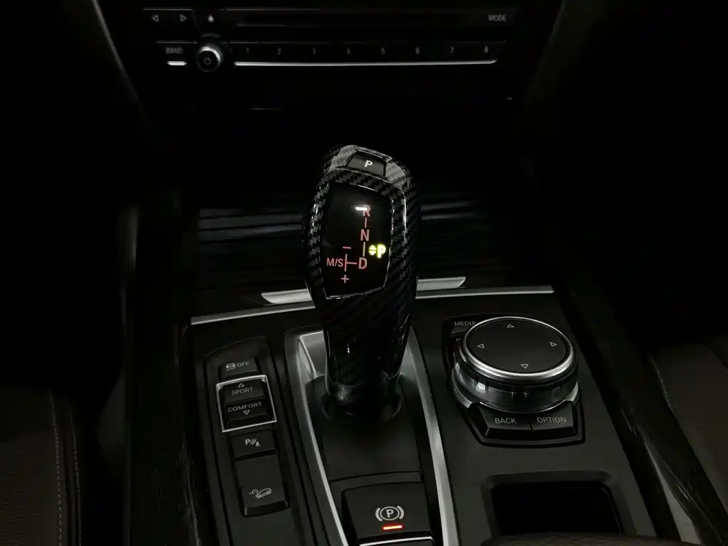 BMW X5 (Import) — миниатюра 13