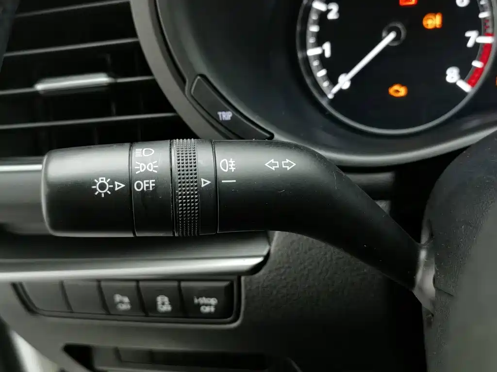 Mazda 3 Axela — миниатюра 21