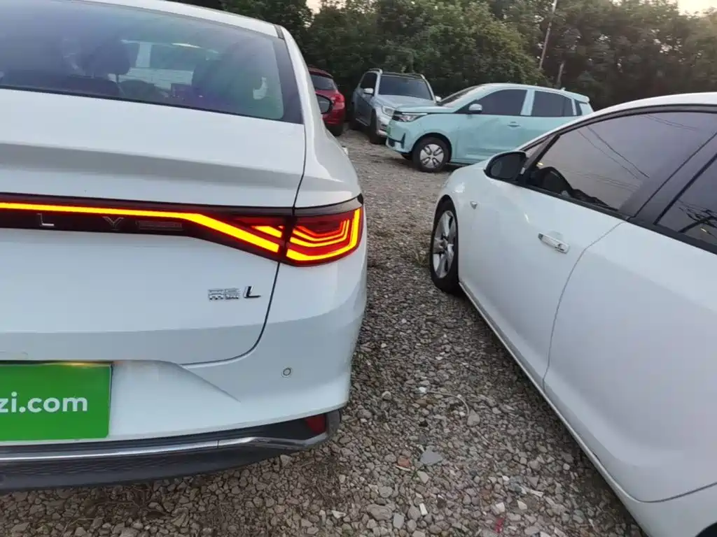 Geely Emgrand L — миниатюра 8