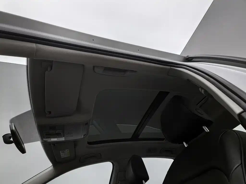 Volkswagen Sagitar — миниатюра 14