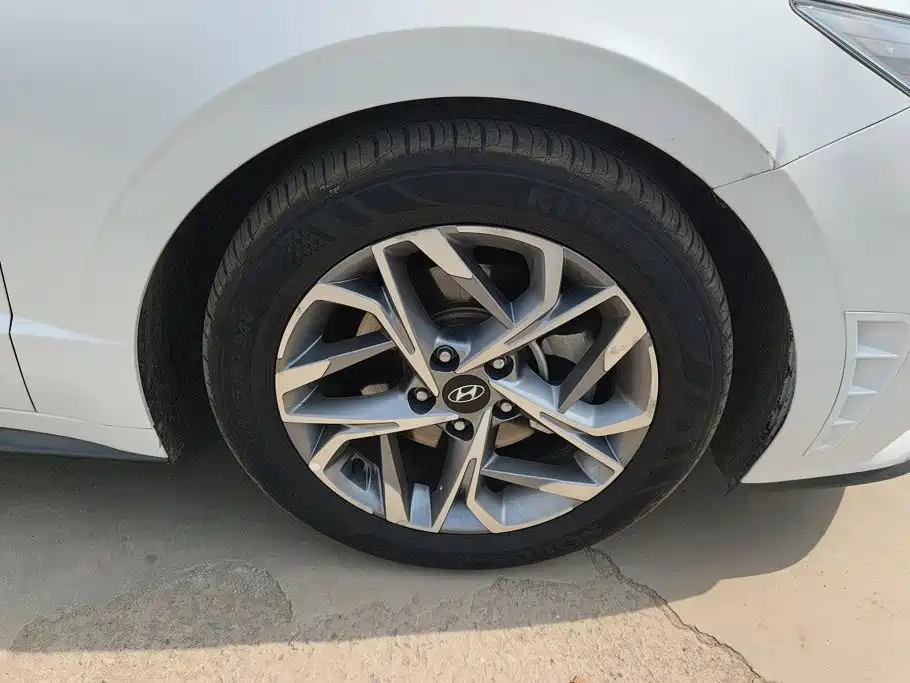 Hyundai Sonata — миниатюра 6