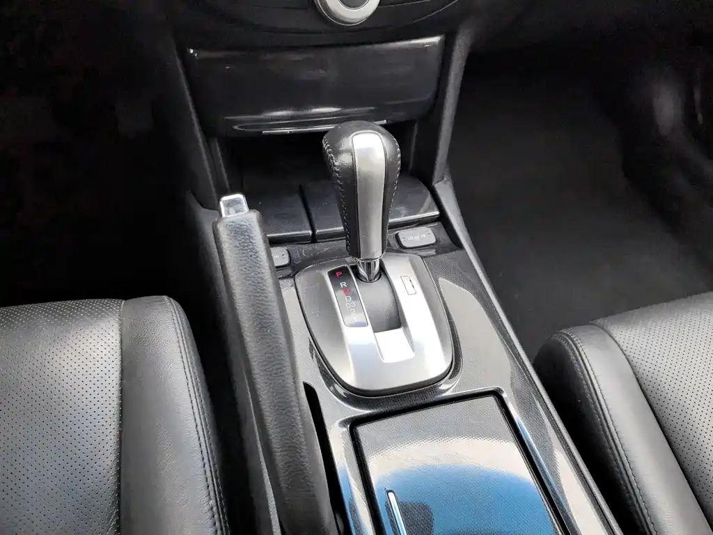 Honda Accord — миниатюра 13