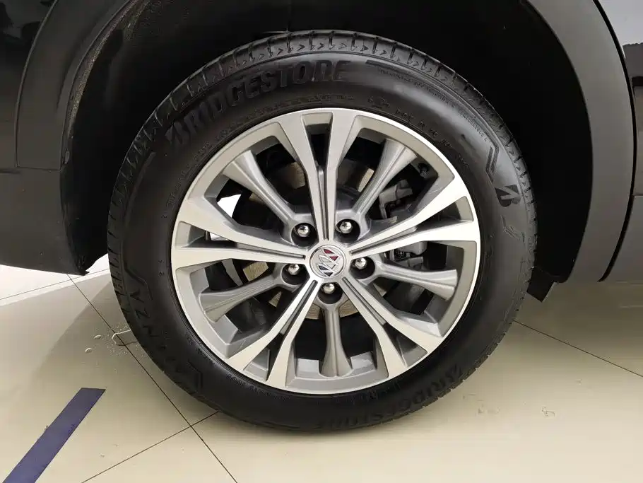 Buick Envision Plus — миниатюра 6
