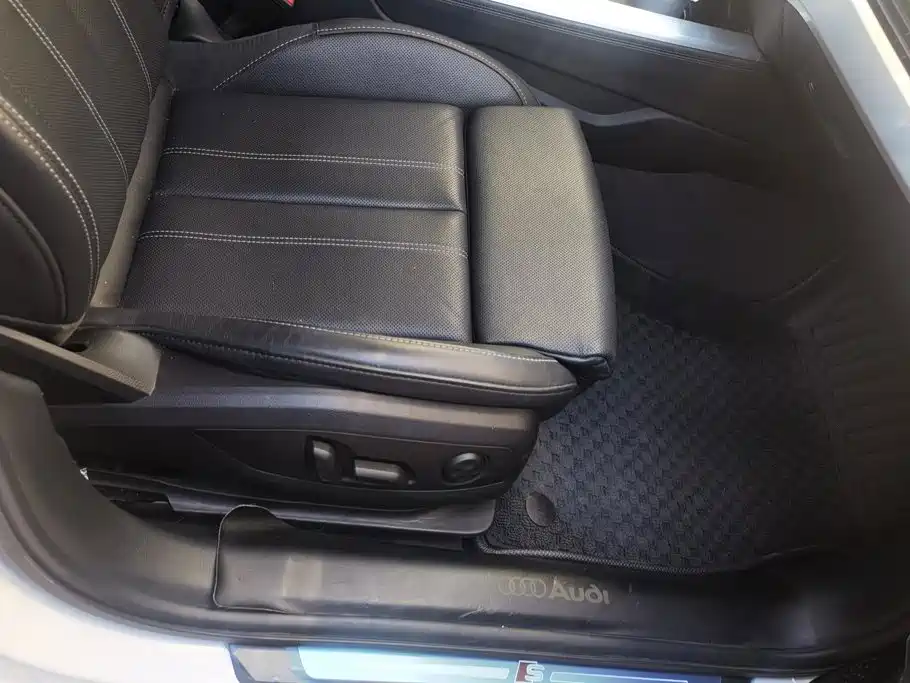 Audi A4L — миниатюра 8