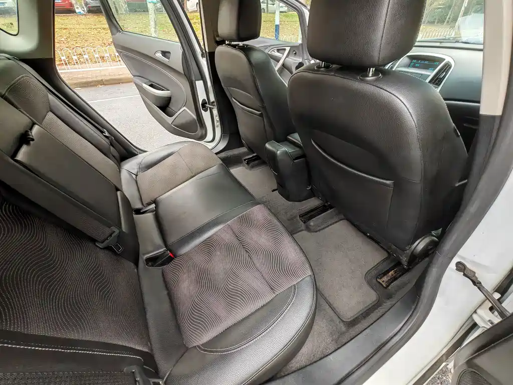 Buick Excelle — миниатюра 10