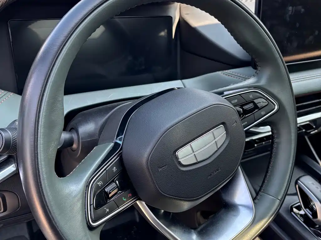 Geely Haoyue L — миниатюра 18