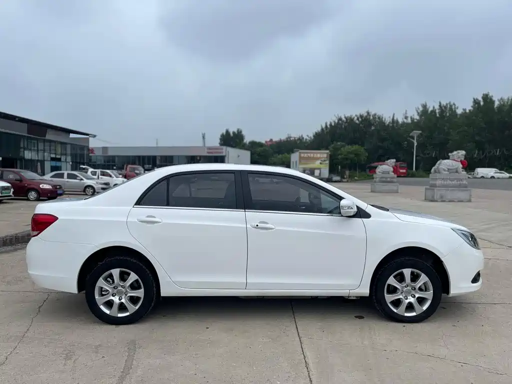 BYD e5 — миниатюра 5