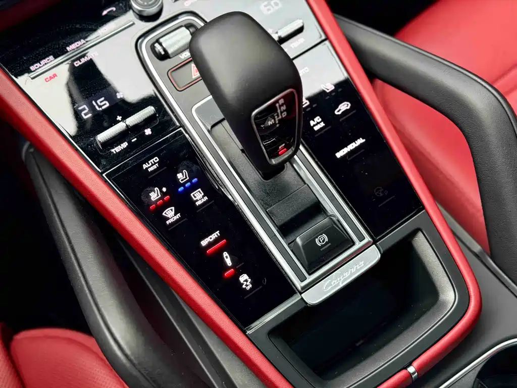 Porsche Cayenne — миниатюра 6