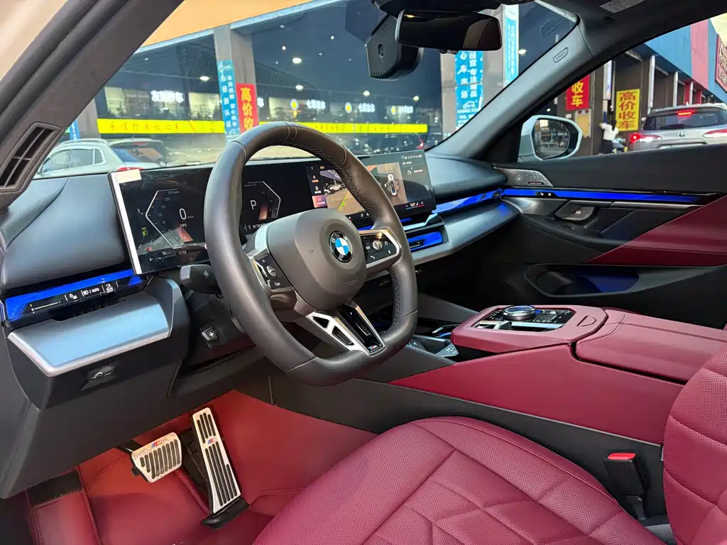 BMW 5 Series — миниатюра 4