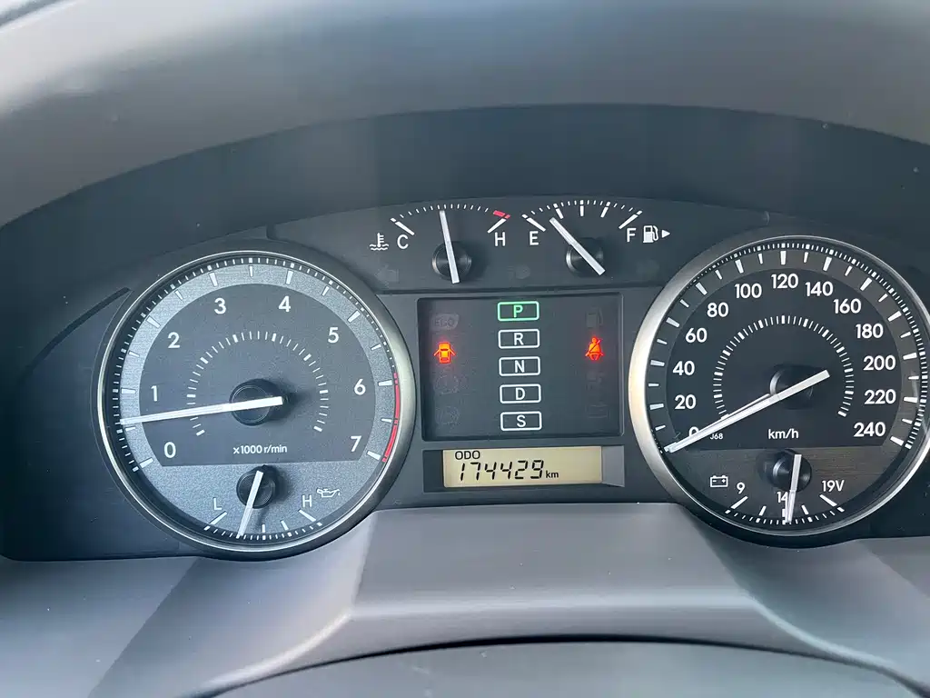 Toyota Land Cruiser 2012 4.0L AT VX